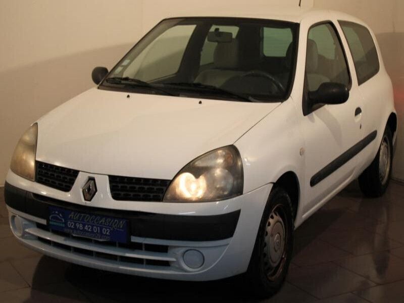 Bla Utilisé 2003 Renault Clio II Break | 2 990 € - Image 1/4