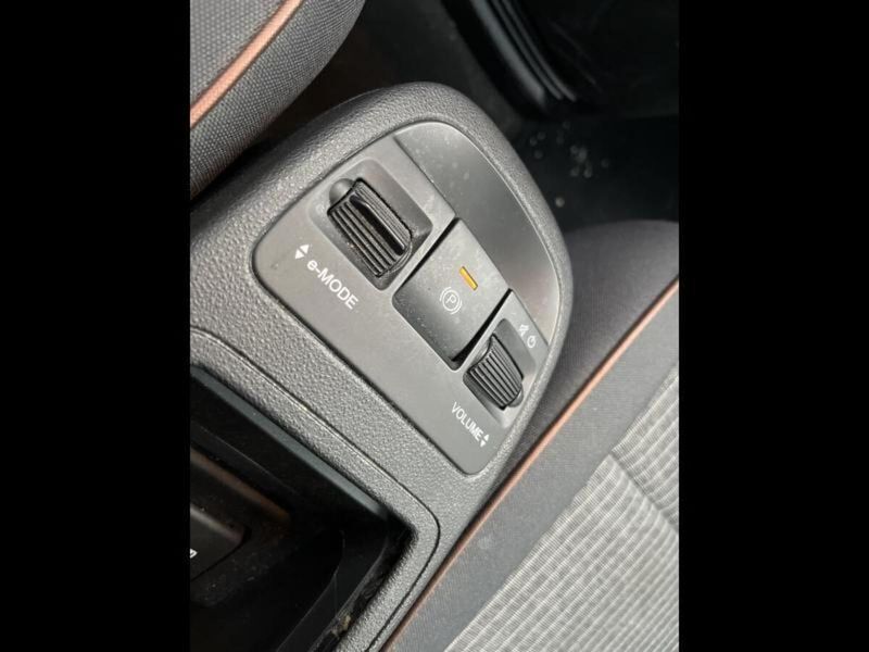 Image 4/4