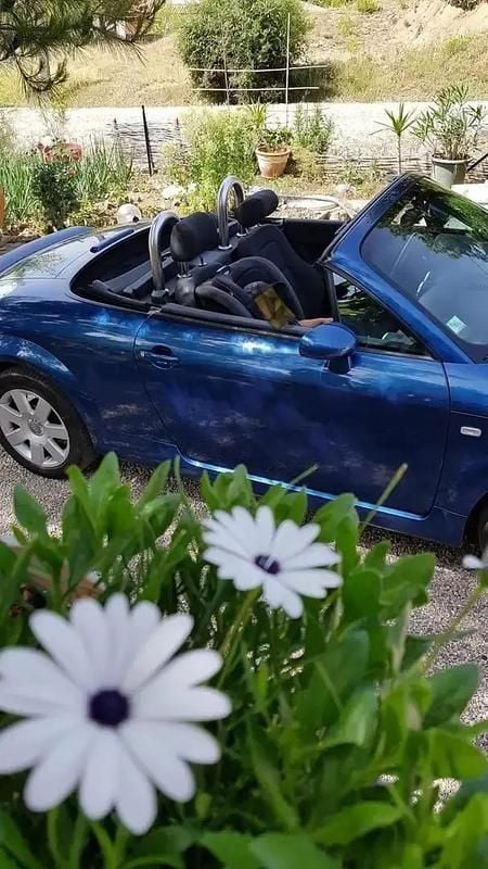 Bleu Occasion 2004 Audi TT Sport Cabriolet | 8 500 € - Image 1/4