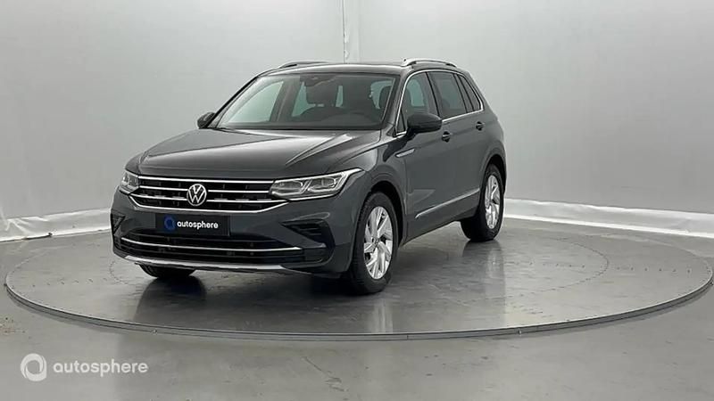 Gris Utilisé 2022 VW Tiguan Elegance SUV | 34 499 € (Prix juste) - Image 1/4