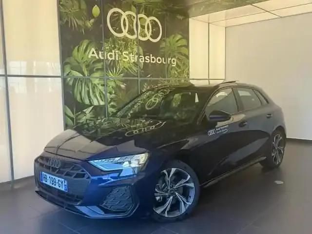 Bleu Utilisé 2025 Audi A3 S-Line Berline | 48 990 € - Image 1/4