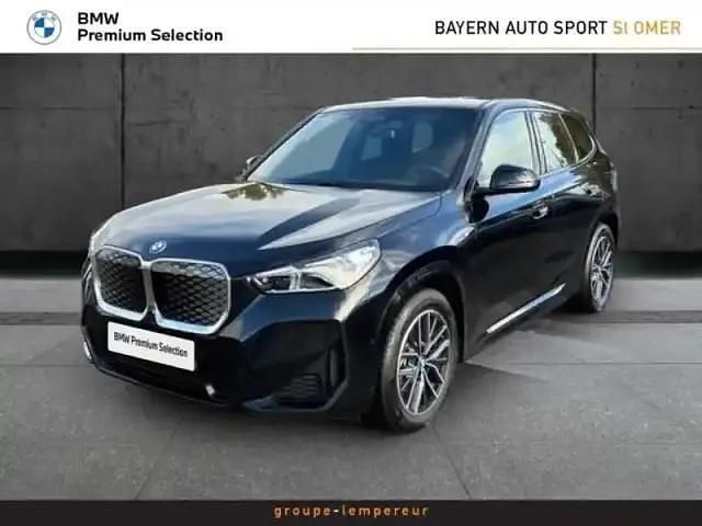 Saphirschwarz métal Utilisé 2024 BMW iX1 M Sport SUV | 41 900 € - Image 1/4