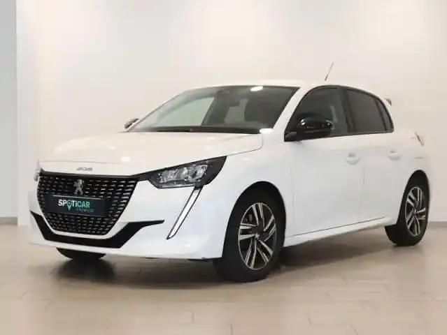 Blanc Occasion 2023 Peugeot 208 Allure Citadine | 13 900 € (Bon prix) - Image 1/4