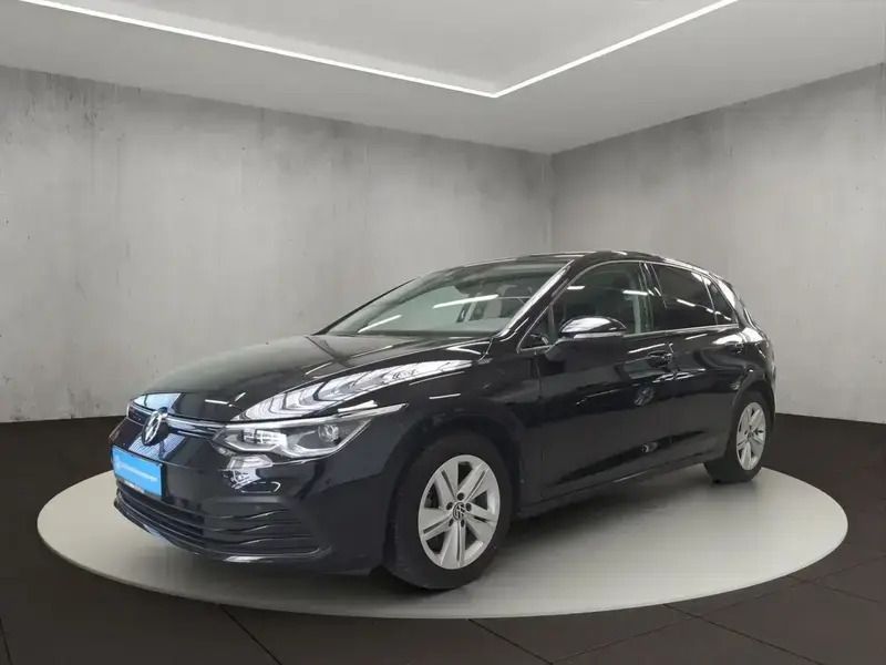 Noir Utilisé 2021 VW Golf VIII Life Berline | 25 200 € (Prix juste) - Image 1/4