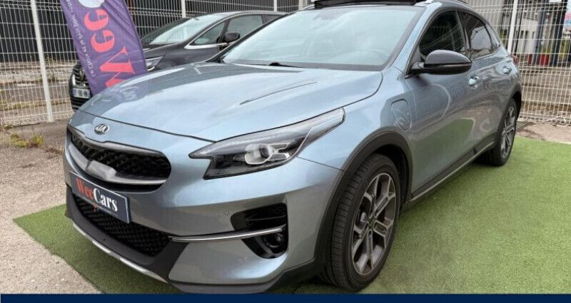 Utilisé 2020 Kia Ceed Premium Berline | 16 990 € - Image 1/4