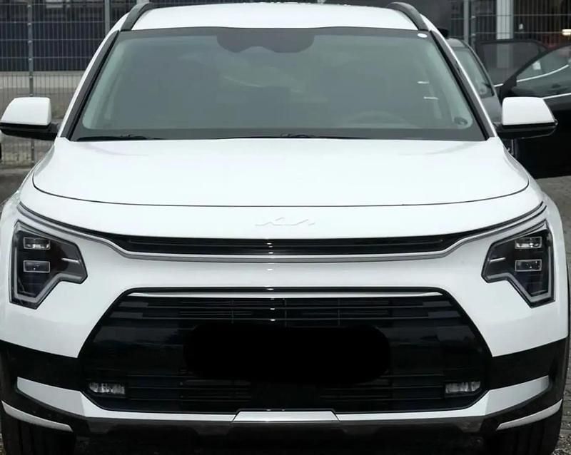 Blanc Utilisé 2025 Kia Niro Premium SUV | 27 015 € (Super prix) - Image 1/4