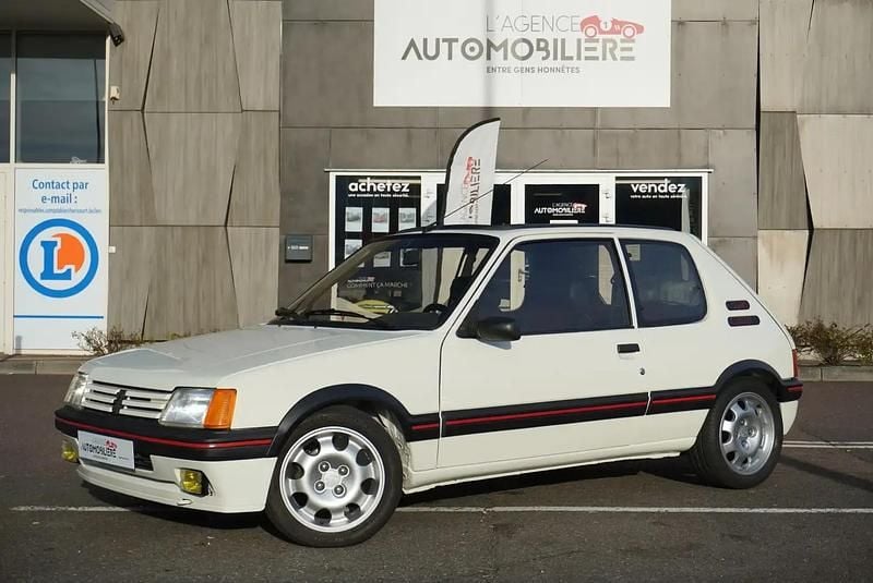 Blanc Occasion 1990 Peugeot 205 GTi Citadine | 16 490 € - Image 1/4