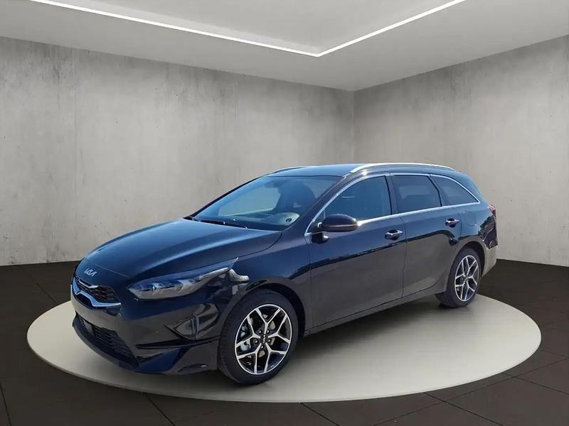 Noir Nouvelle 2025 Kia Ceed Sportswagon 4 Break | 29 480 € - Image 1/4