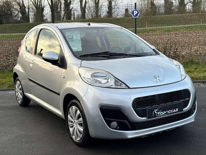 Occasion Peugeot 107 Access 69 ch (50 kW) 2013 Gris Citadine