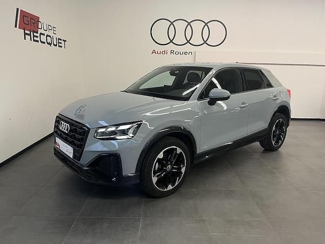 Gris flèche nacré Occasion 2025 Audi Q2 S-Line SUV | 35 590 € (Prix assez cher) - Image 1/4