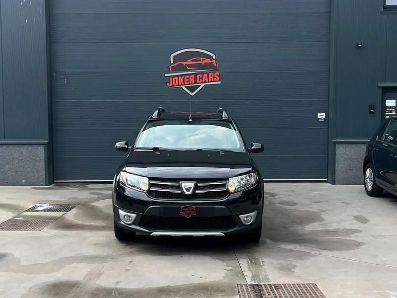 Noir Utilisé 2014 Dacia Sandero Stepway Citadine | 7 950 € (Bon prix) - Image 1/4