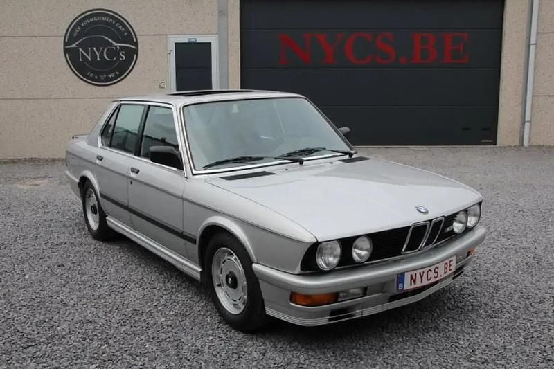 Argent Occasion 1986 BMW 535 Berline | 44 900 € - Image 1/4