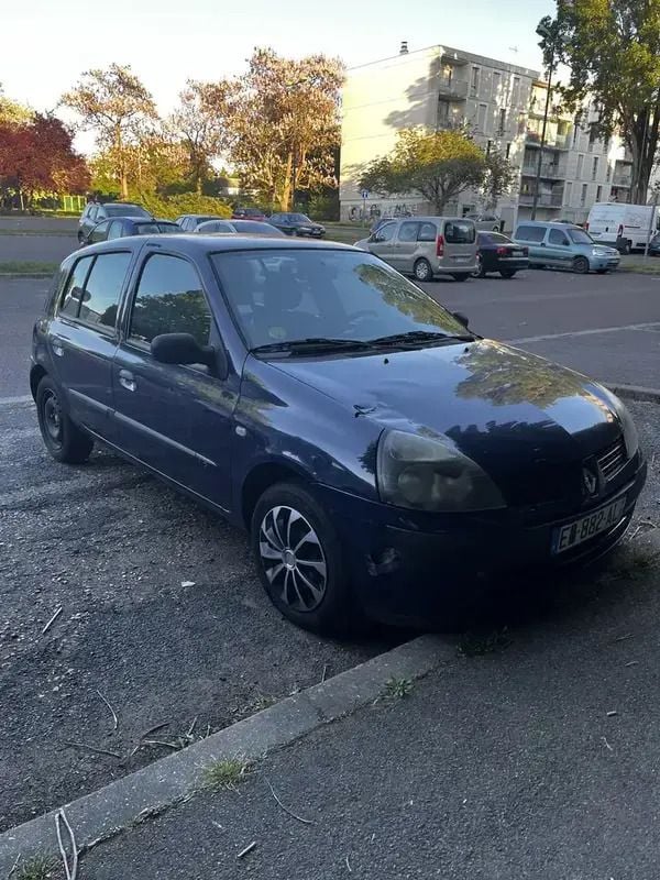 Utilisé 2003 Renault Clio II Authentique Berline | 1 900 € (Super prix) - Image 1/4