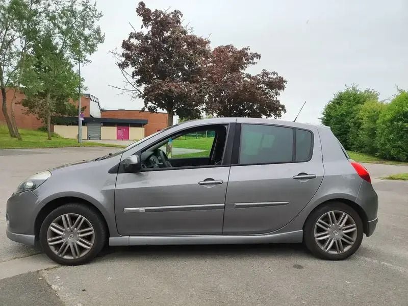 Occasion Renault Clio III GT 128 ch (94 kW) 2009 Berline