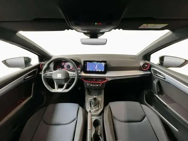 Image 2/4