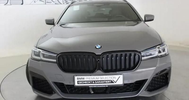 Utilisé 2021 BMW 530e Sport Line Break | 77 400 € - Image 1/4