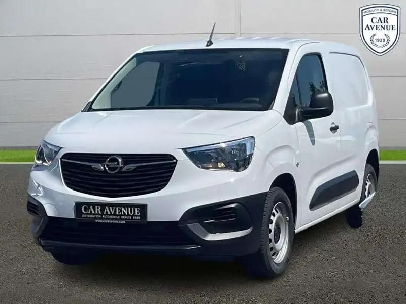 Blanc Utilisé 2023 Opel Combo Monospace | 15 374 € - Image 1/4