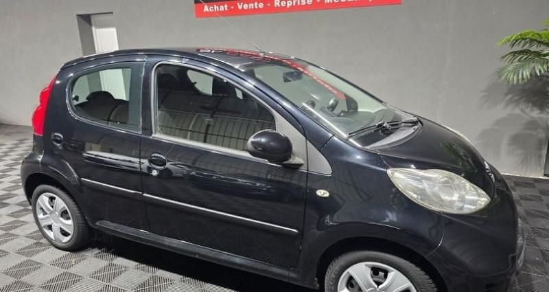 Noir Occasion 2010 Peugeot 107 Active Citadine | 3 990 € - Image 1/4