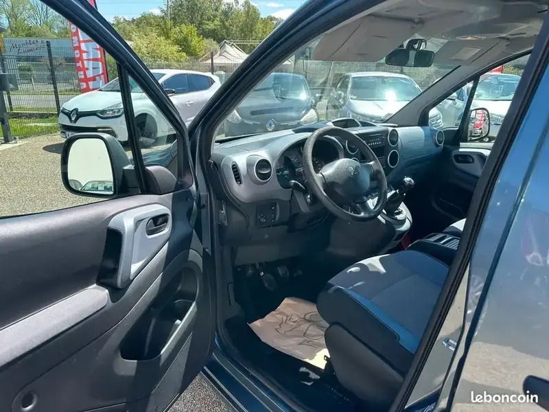 Image 2/4