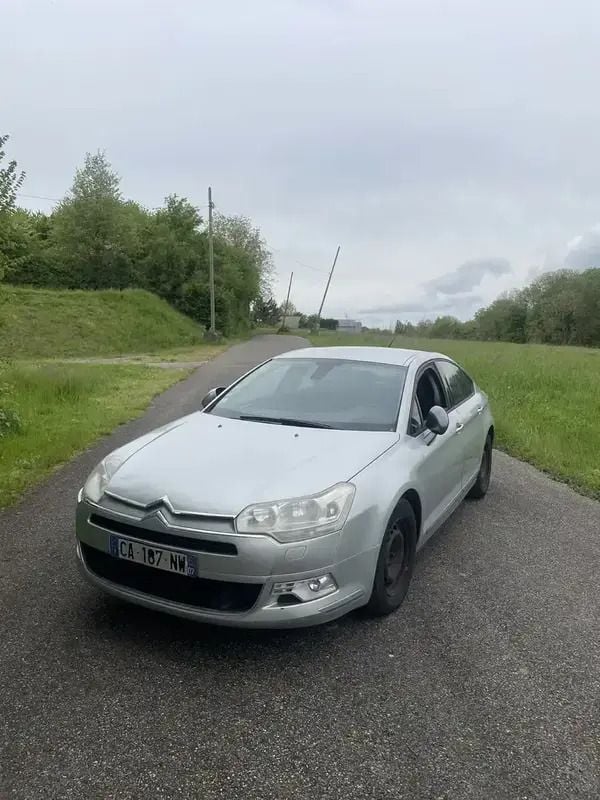 Image 2/4