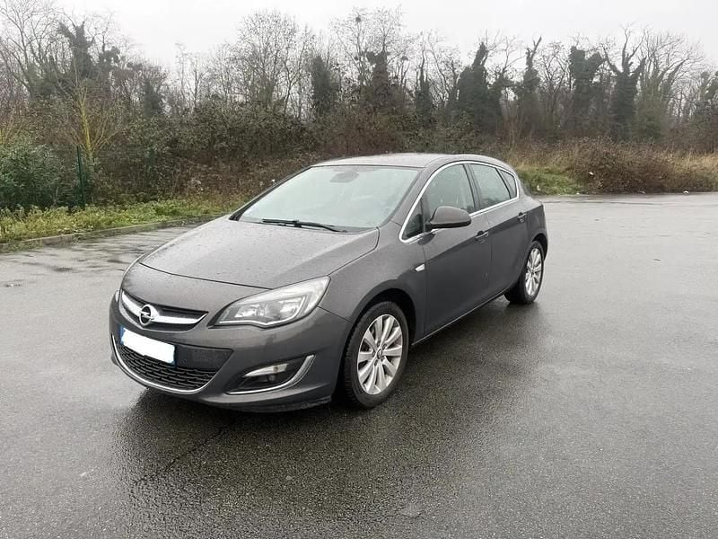 Occasion 2013 Opel Astra Cosmo Berline | 5 500 € (Prix juste) - Image 1/4