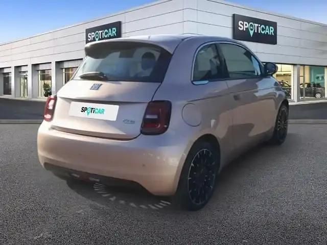 Rose Occasion 2022 Fiat 500e La Prima Citadine | 17 900 € (Prix juste) - Image 1/3