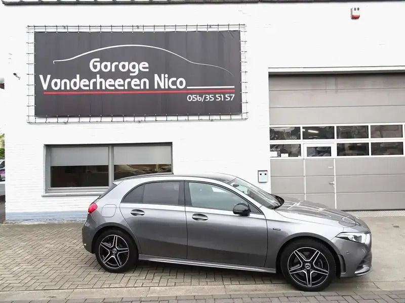 Gris Utilisé 2021 Mercedes A250 Berline | 28 900 € (Prix juste) - Image 1/4