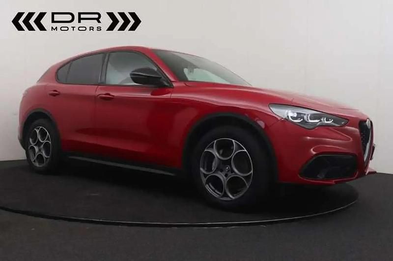 Occasion Alfa Romeo Stelvio Sprint 160 ch (117 kW) 2023 Rouge SUV