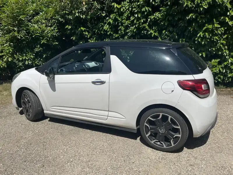 Utilisé 2010 Citroën DS3 So Chic Berline | 5 900 € (Prix assez cher) - Image 1/4