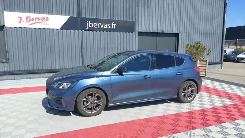 Bleue Utilisé 2020 Ford Focus ST-Line Berline | 21 590 € (Prix cher) - Image 1/4