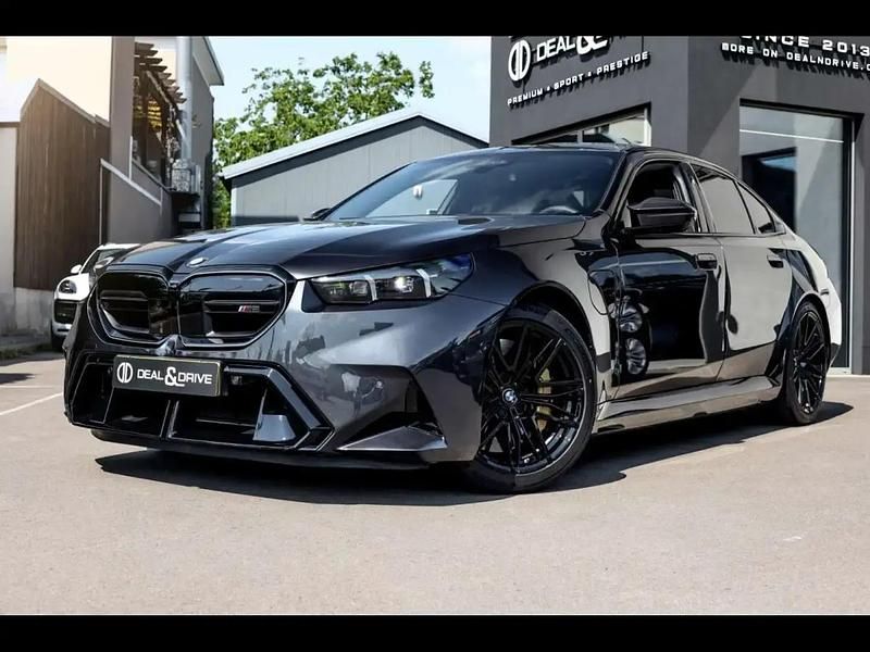 Gris Utilisé 2025 BMW M5 Sport Line Berline | 158 973 € - Image 1/4