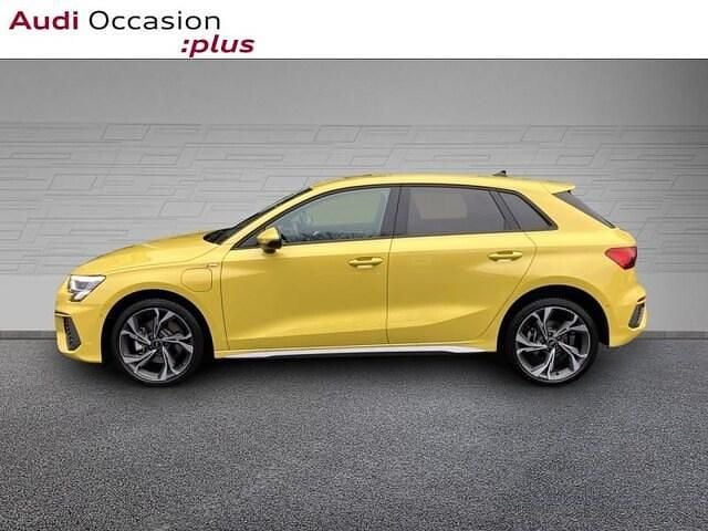Occasion Audi A3 Sportback e-tron S-Line 150 ch (110 kW) 2024 Jaune python métallisé Citadine