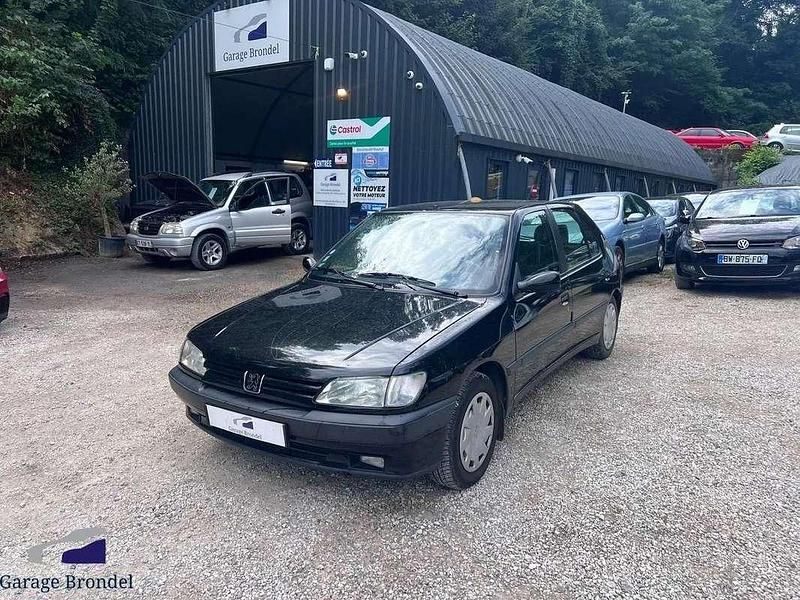 Occasion Peugeot 306 Signature Sky 102 ch (75 kW) 1996 Noir Berline
