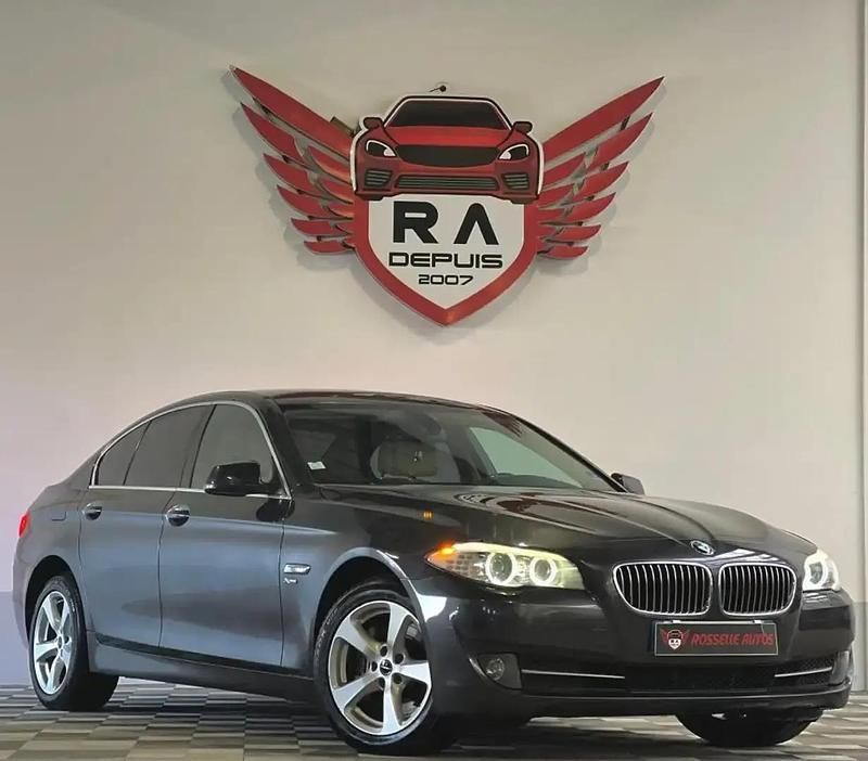 Gris Utilisé 2011 BMW 530 Comfort Edition Berline | 9 999 € - Image 1/4