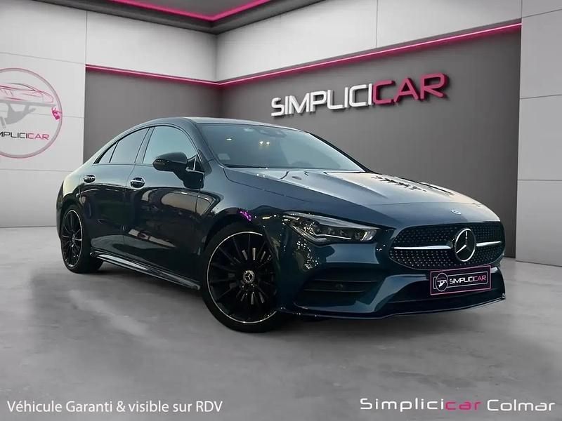 Bleu Occasion 2022 Mercedes CLA200 AMG line Coupé | 36 980 € (Prix juste) - Image 1/4