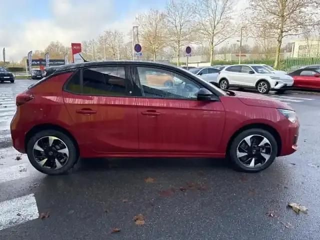 Occasion Opel Corsa 100 kW (136 ch) 2023 Rouge kardio mã©tallisã©/toit noir Berline