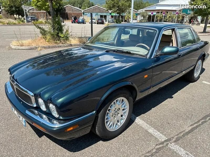 Vert Utilisé 2001 Jaguar XJ8 Berline | 14 490 € - Image 1/4