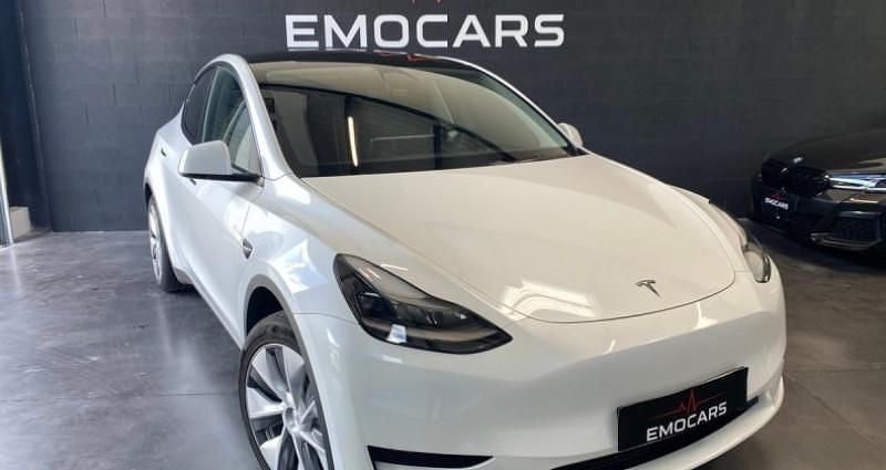 Blanc Utilisé 2023 Tesla Model Y Standard Range SUV | 31 490 € (Bon prix) - Image 1/4
