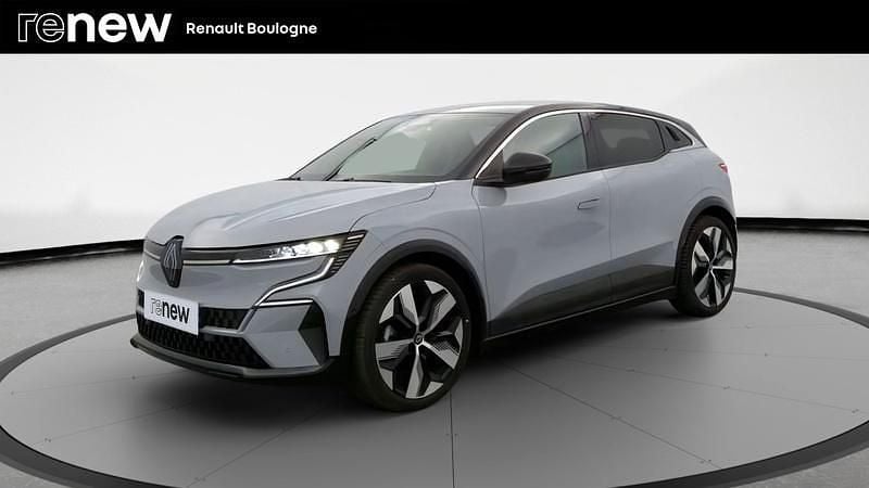 Gris Utilisé 2022 Renault Mégane Techno Berline | 24 190 € (Prix juste) - Image 1/4