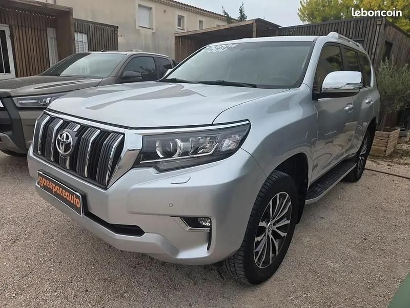 Gris Utilisé 2018 Toyota Land Cruiser SUV | 57 990 € - Image 1/4