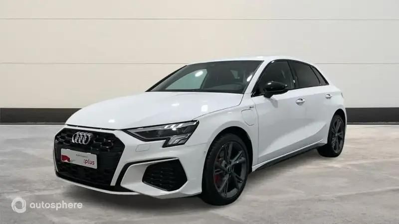 Utilisé 2025 Audi A3 e-tron Competition Citadine | 44 990 € (Prix cher) - Image 1/4