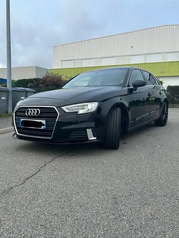Utilisé 2018 Audi A3 Sportback Design Berline | 16 000 € (Bon prix) - Image 1/4