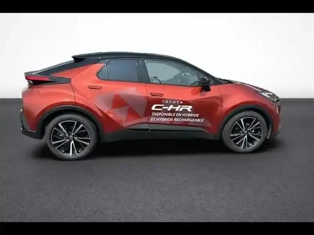Orange Utilisé 2025 Toyota C-HR SUV | 35 490 € - Image 1/4