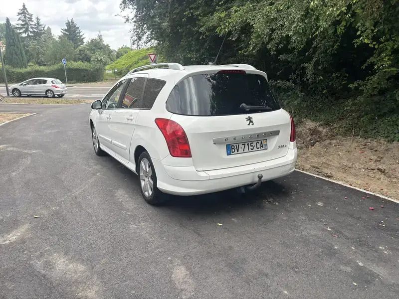 Image 2/4