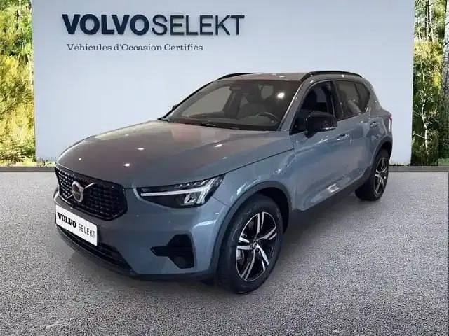 Gris Utilisé 2022 Volvo XC40 Plus SUV | 30 980 € - Image 1/4