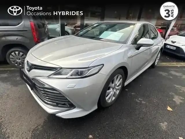 Gris aluminium métallisé Occasion 2021 Toyota Camry Berline | 29 490 € (Super prix) - Image 1/4
