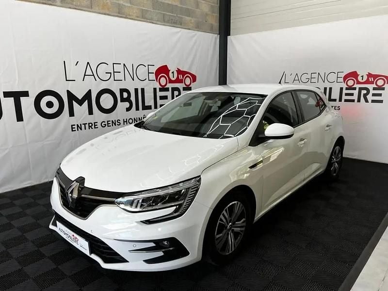 Blanc Utilisé 2023 Renault Mégane IV Evolution Berline | 19 990 € (Prix juste) - Image 1/4