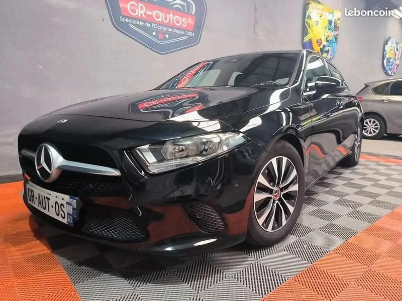 Noir Occasion 2020 Mercedes A180 Berline | 18 500 € - Image 1/4