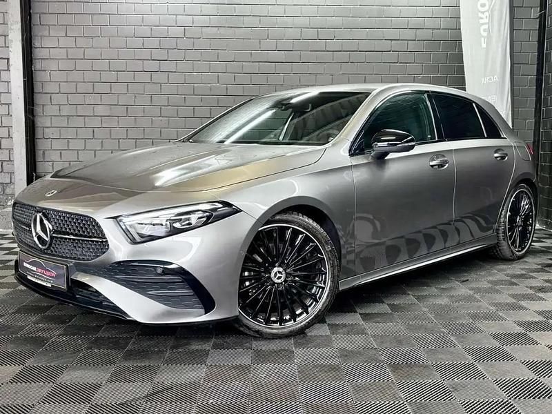 Gris Utilisé 2024 Mercedes A200 AMG Edition 1 Berline | 36 912 € (Prix juste) - Image 1/4
