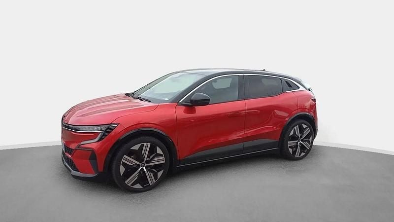 Rouge Occasion 2022 Renault Megane E-Tech Iconic Berline | 22 990 € (Prix juste) - Image 1/4